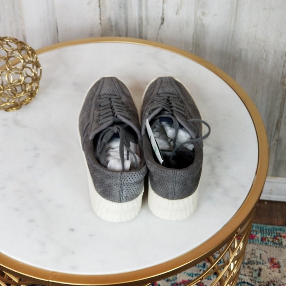 Tretorn Gray Suede Platform Sneaker - Picture 5 of 10
